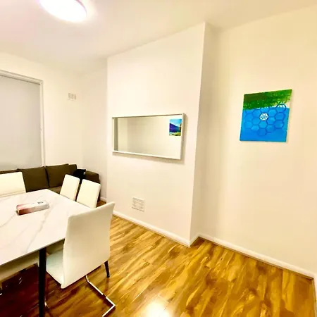 Beautiful Two Bedroom Flat With Free Car Park In Central London Exterior photo